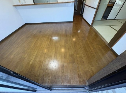 センチュリー入曽駅前の居間・リビング