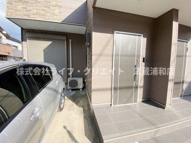 四谷3丁目テラスハウスのエントランス