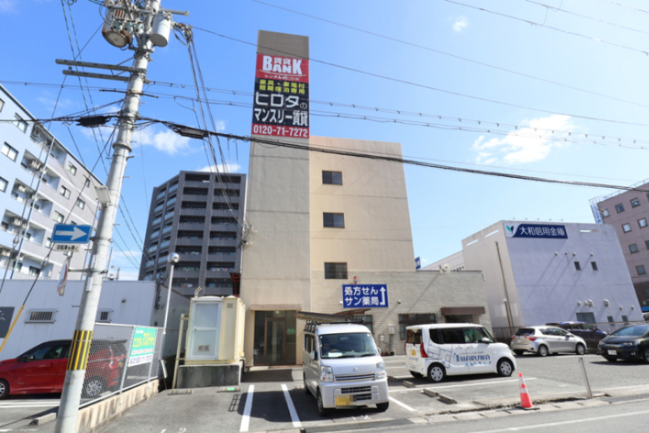 イースト33神宮前の外観