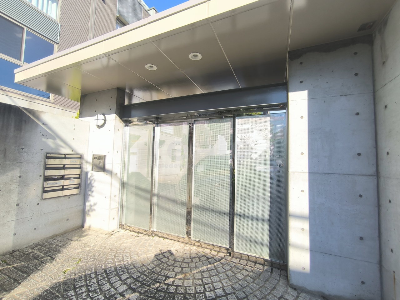 杉並区上荻４丁目の賃貸マンションのロビー