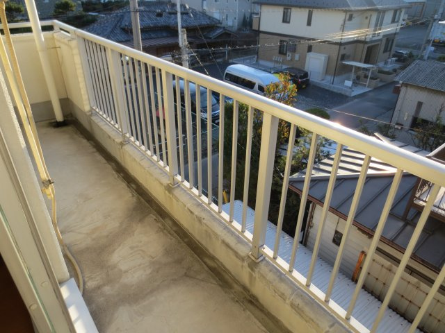 ファベール西浦和　1のバルコニー
