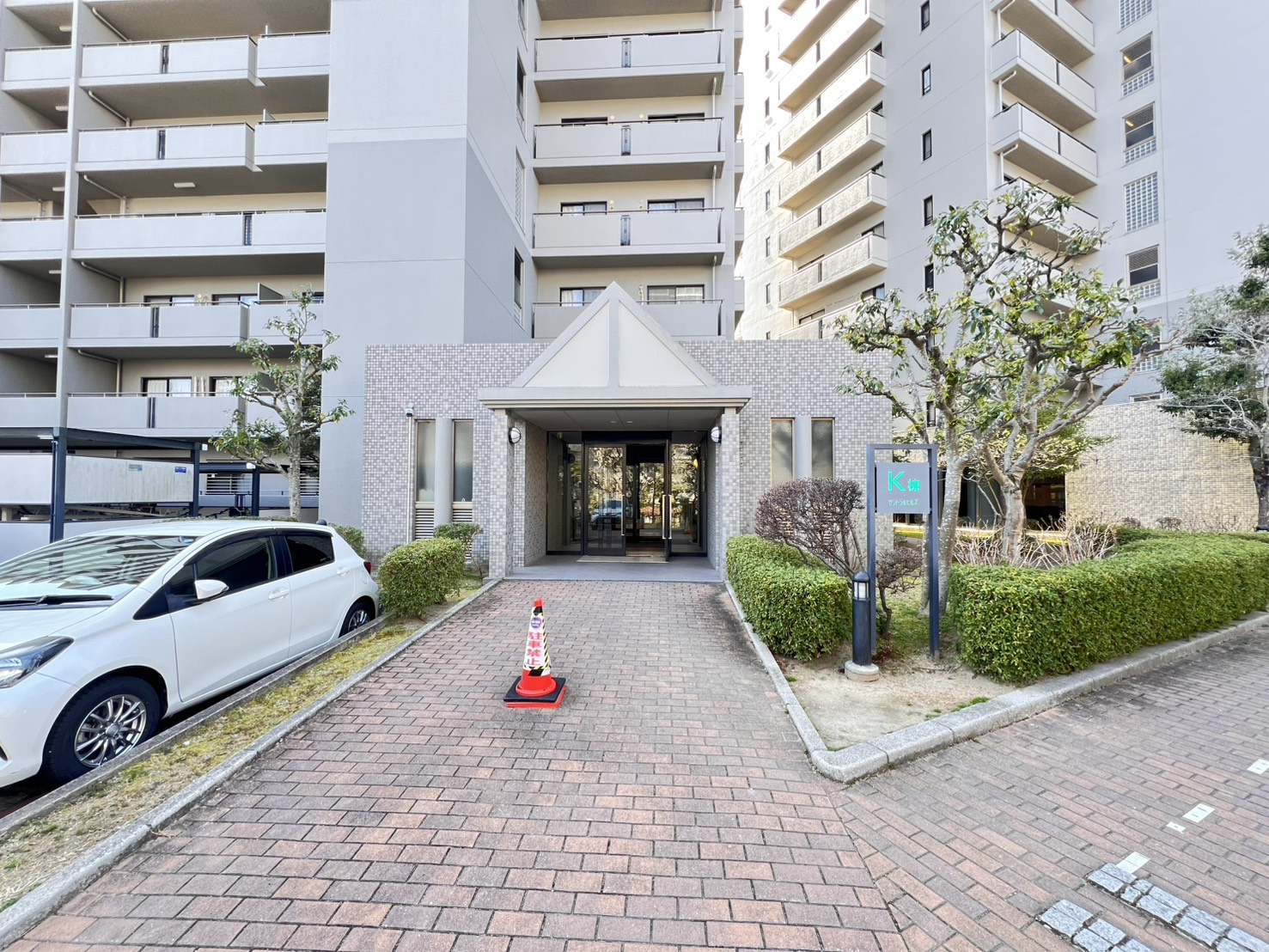 セントラルヒルズ　Ｋ棟の駐車場