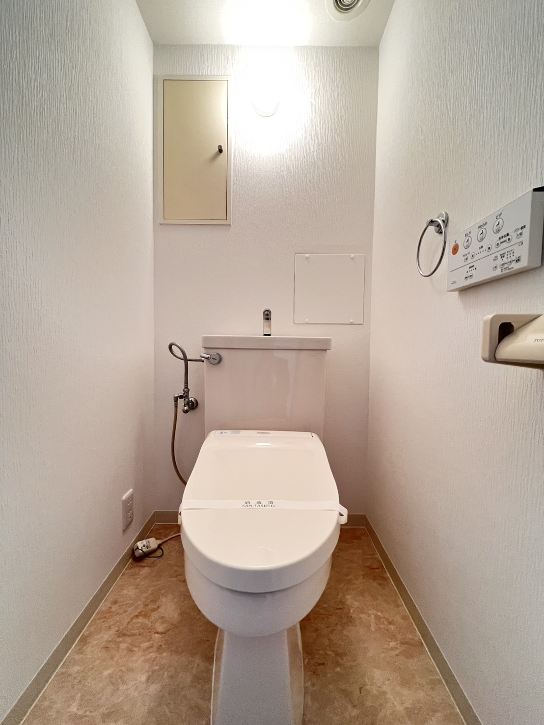 セントラルヒルズ　Ｋ棟のトイレ|落ち着いた色調のトイレです
