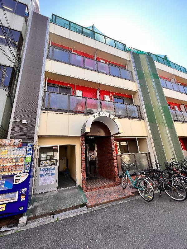 コーポイン長居Ａ棟 のエントランス