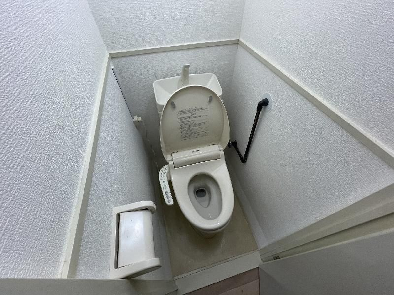 コーポイン長居Ａ棟 のトイレ|内装は別部屋の参考写真です。