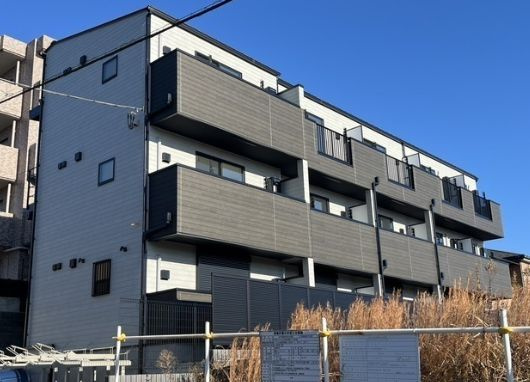 エクセラン中浦和の外観