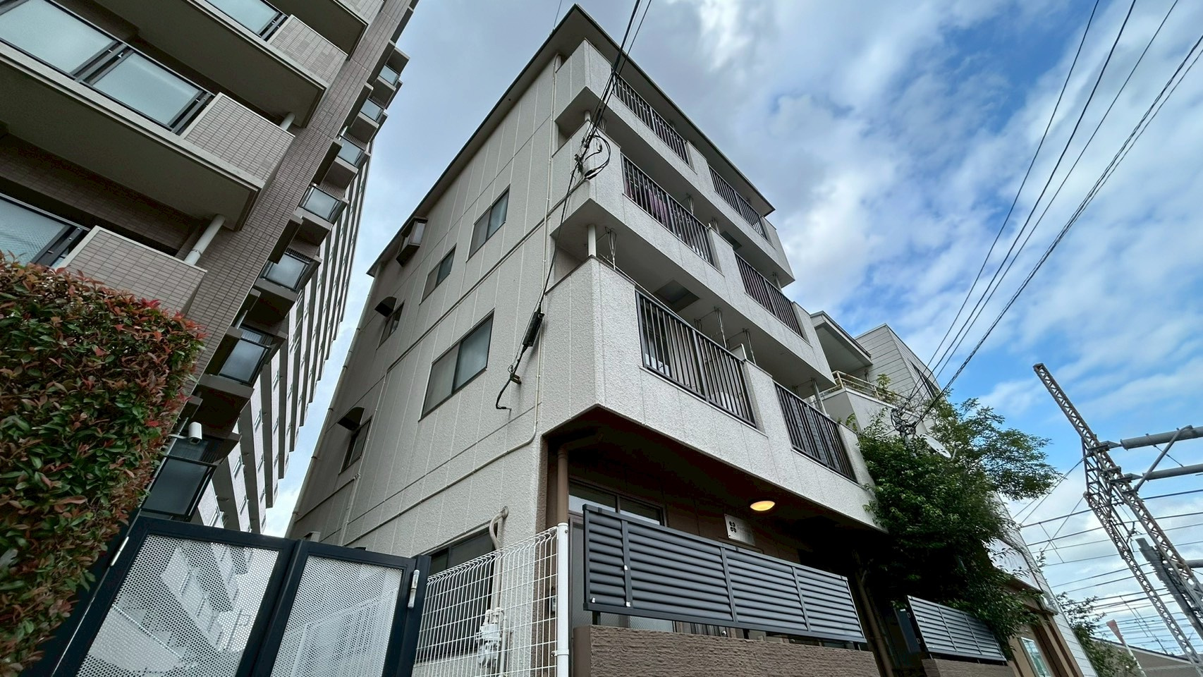 フォルターナ常盤の外観|★鉄骨造４階建てマンション！外観です。★