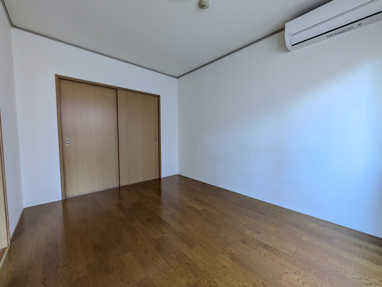 メゾンKMの寝室|別室参考写真です。