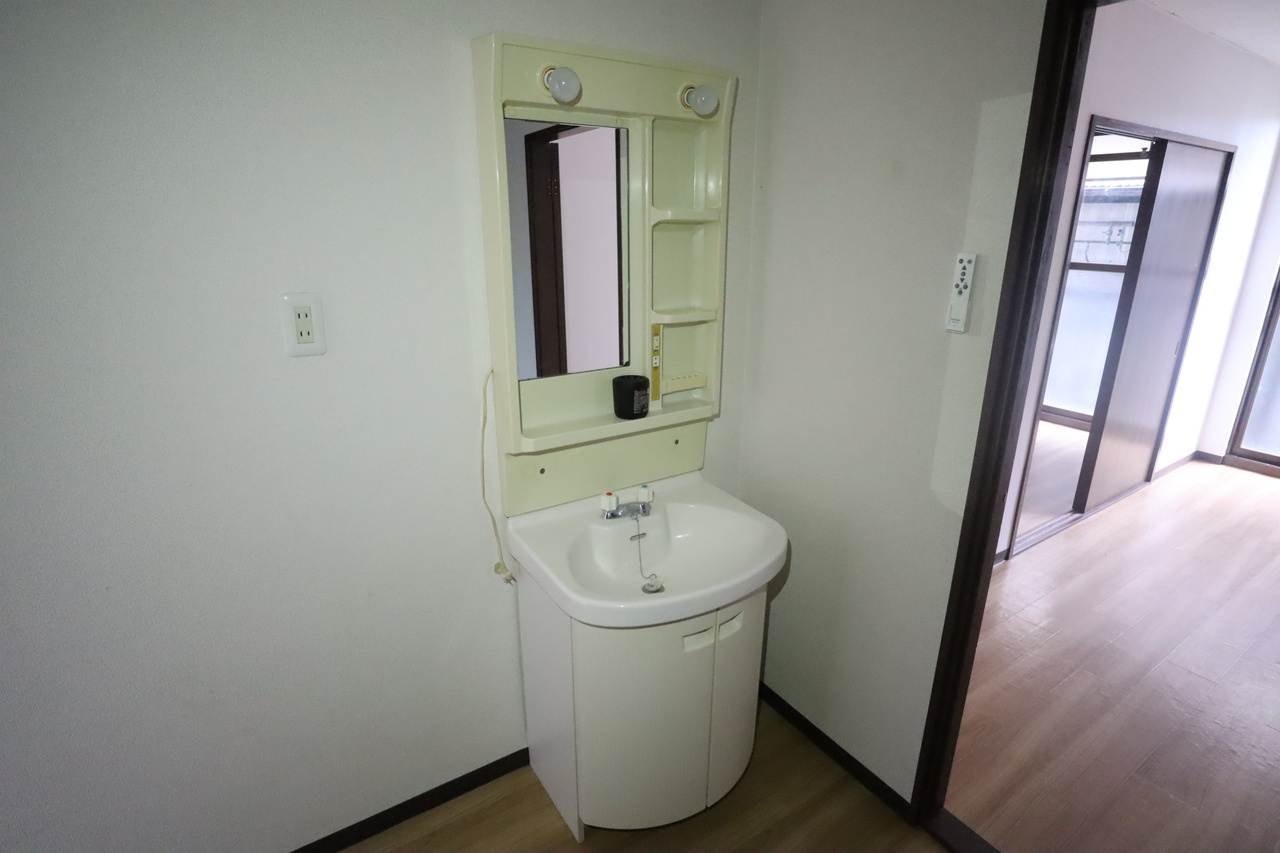 パレシャルム郡山の洗面所