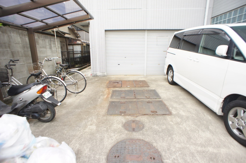 プレアール法隆寺の駐車場
