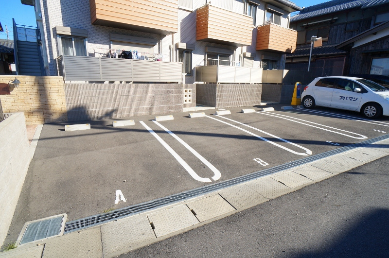 ＩＮＣＯＮＴＲＯの駐車場