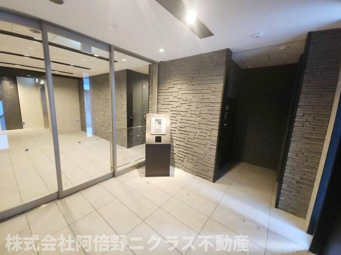 玉造Baseのエントランス