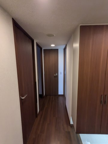 イーグルコート御池新町の居間・リビング