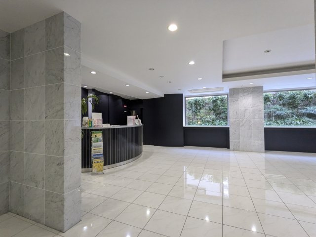 イーグルコート御池新町のロビー