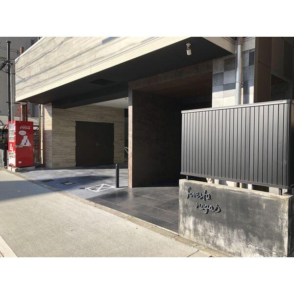 フォレスタ長居のエントランス