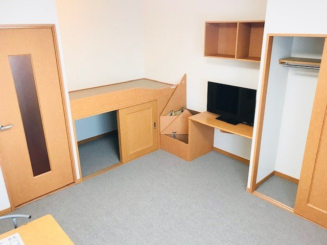レオパレスエムエムの寝室|ゆとりの広さです