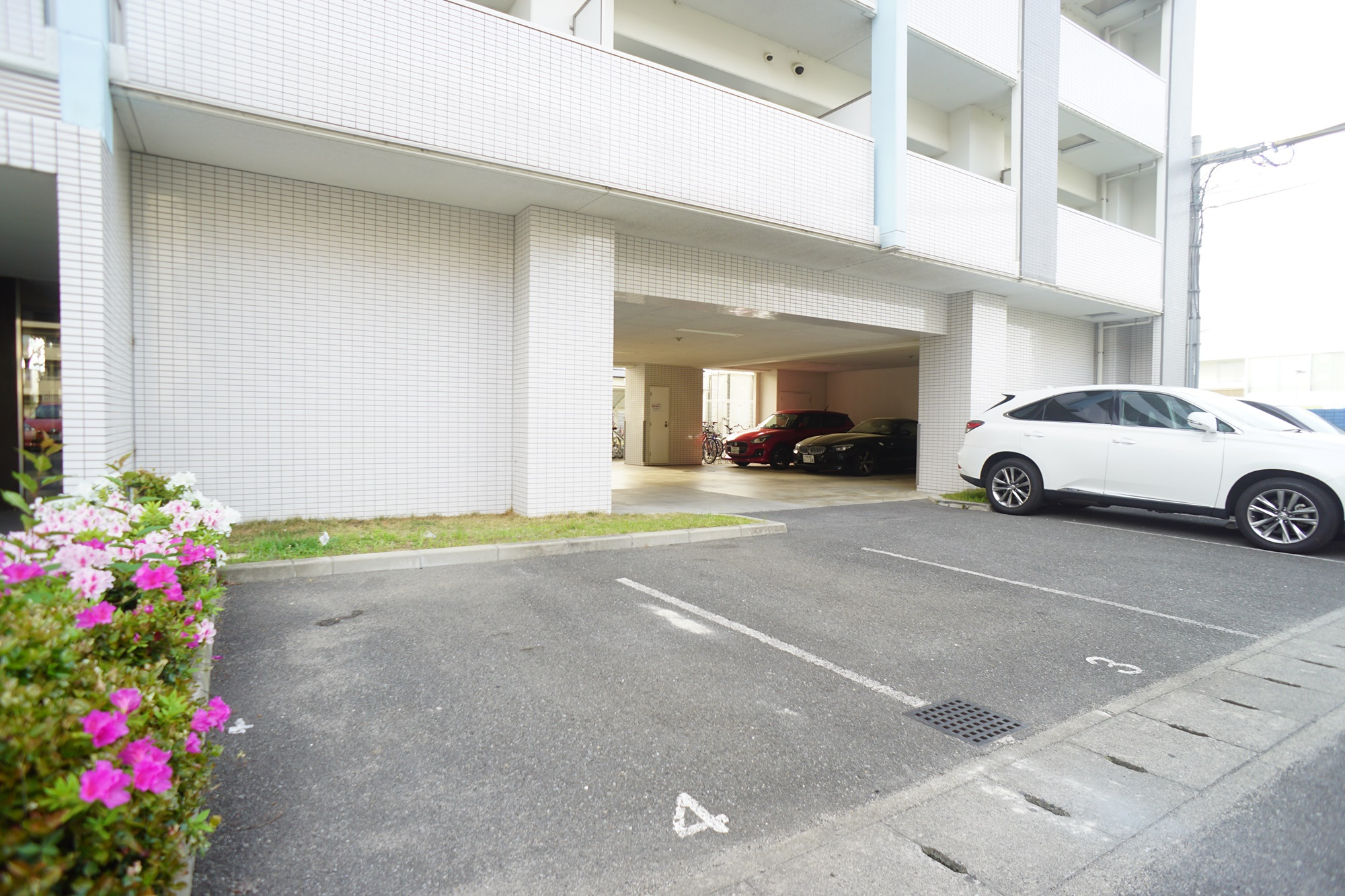 パールタウンの駐車場
