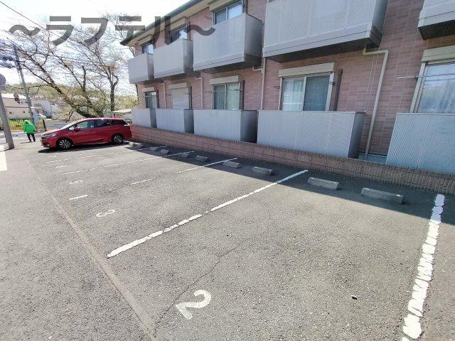 クララレーベンの駐車場