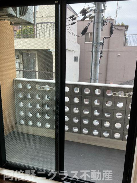 K-eastビルのバルコニー
