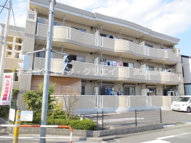 ベルメゾン(美女木)の外観