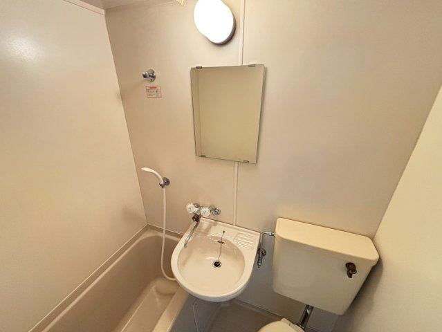 フォレスト高畑マンションの洗面所