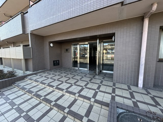 ラ・メールパレ蕨のエントランス
