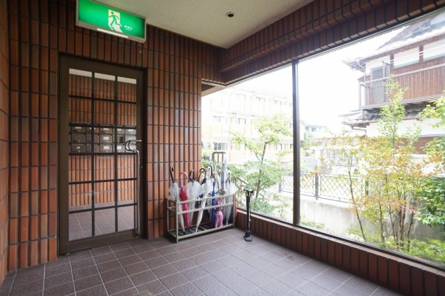 マンション万葉Ⅱのエントランス