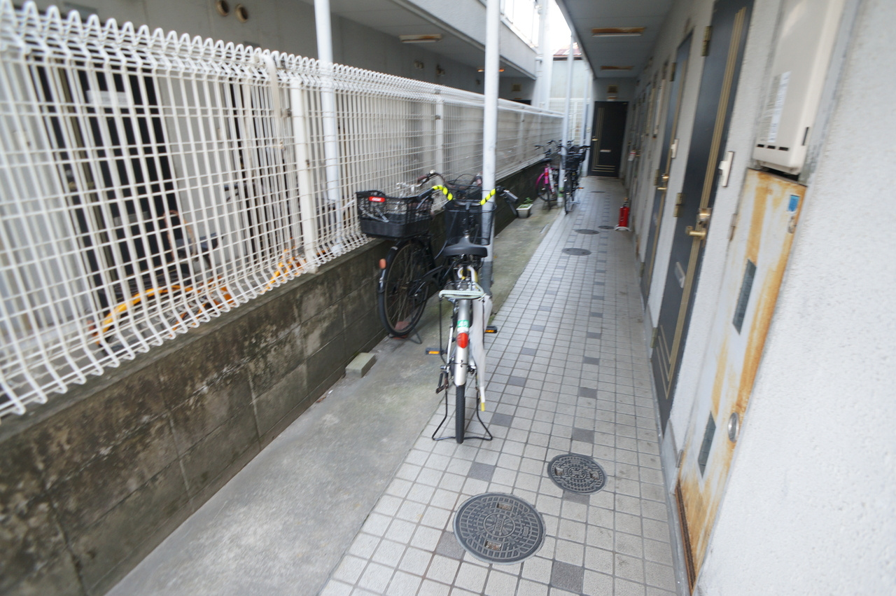 フローレンスヨーコの駐車場