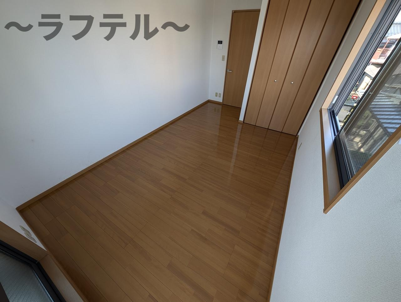エル・フォンテーヌの居間・リビング|別部屋イメージ写真