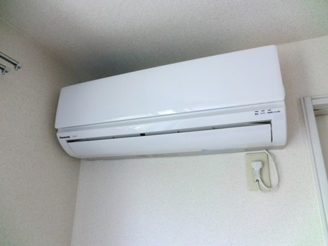 メゾンホリコシの設備|★居室にエアコンを１基・設置しています★