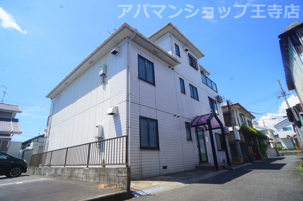 ファミール法隆寺の外観