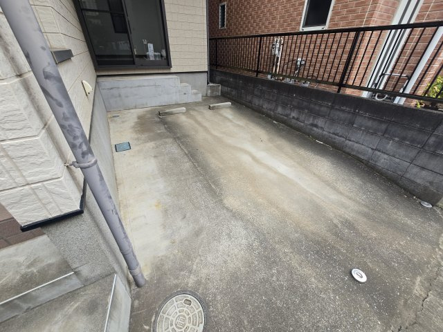 山口戸建の駐車場