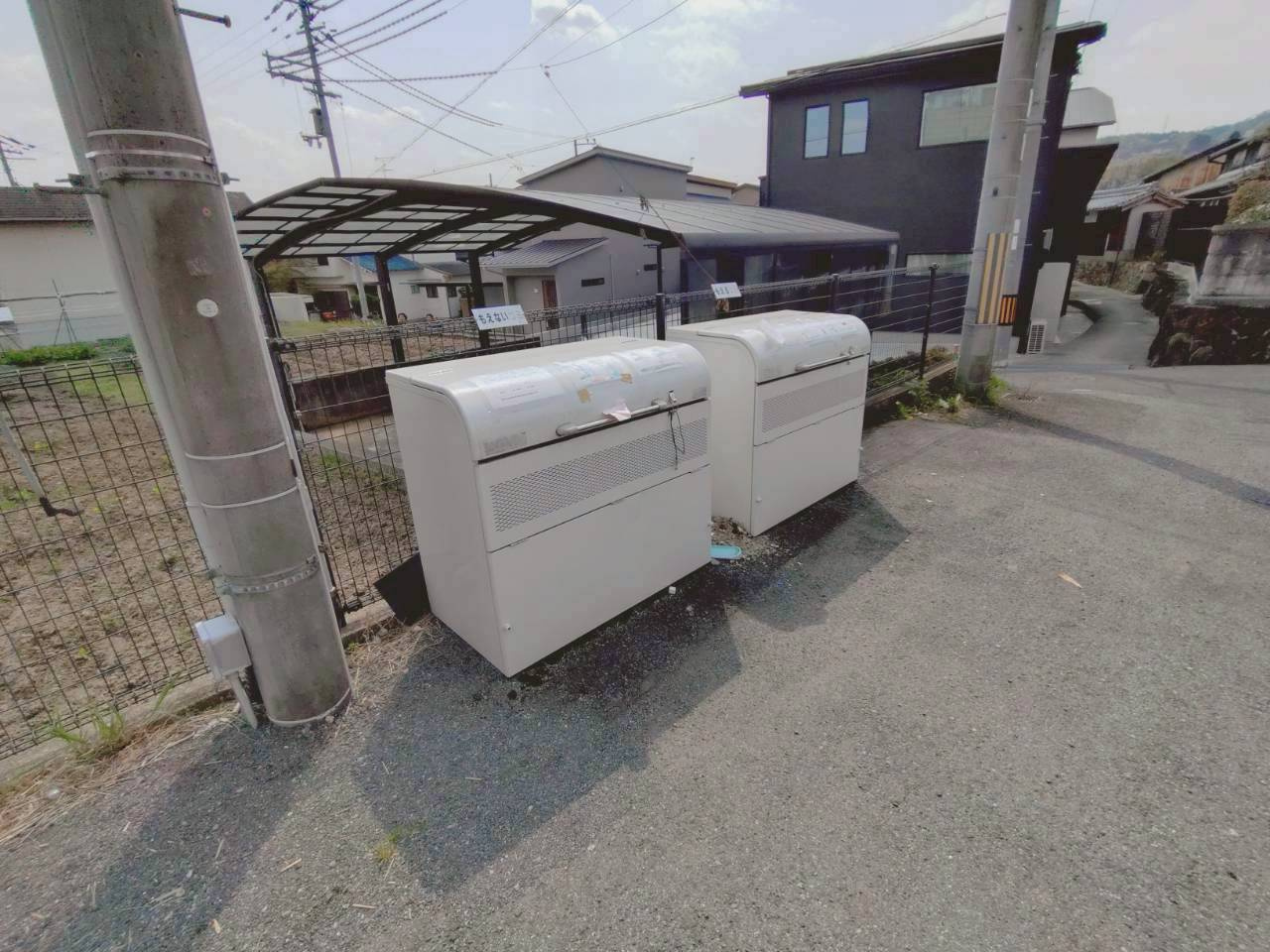 アビタシオンシミズの駐車場