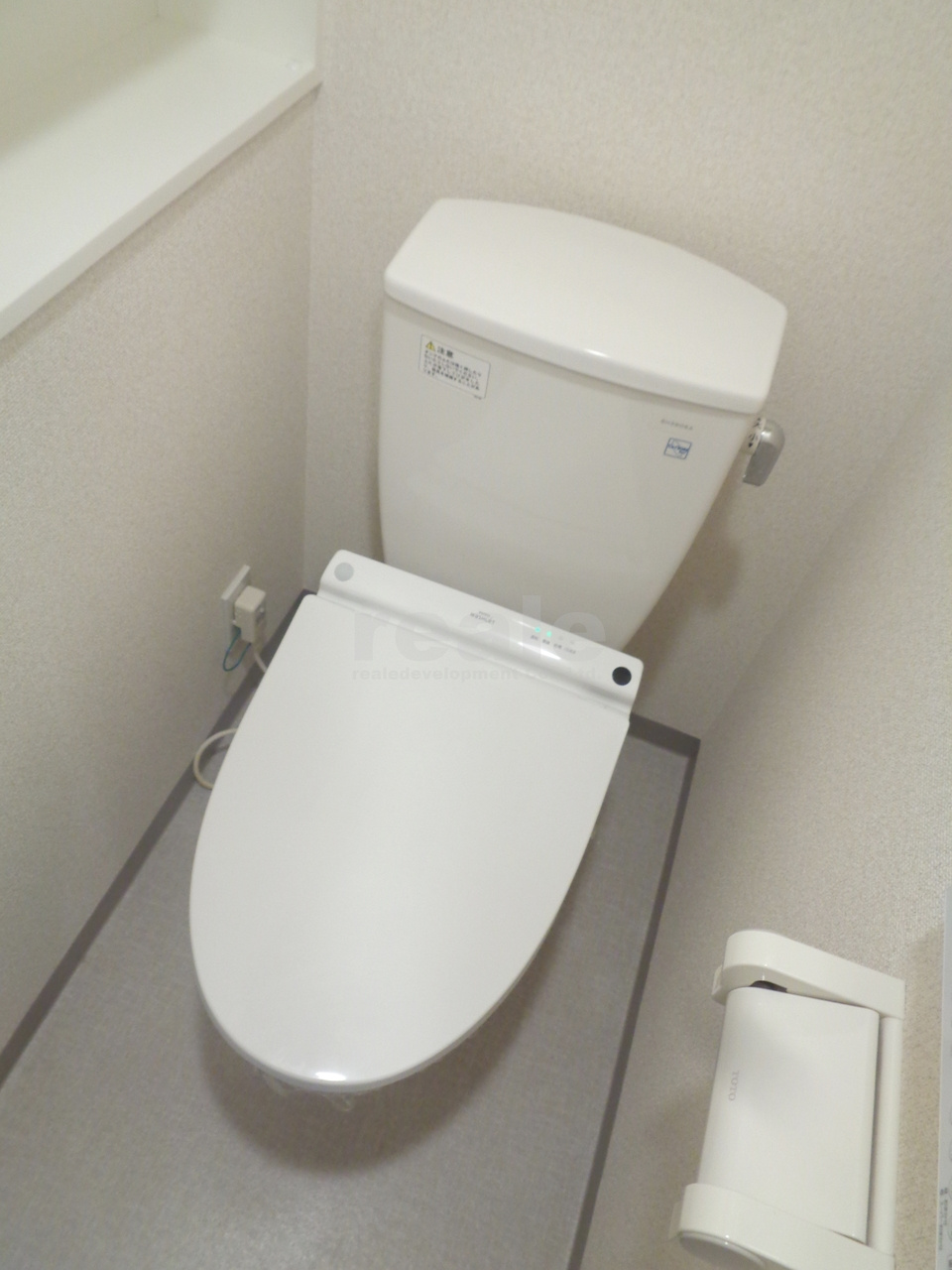 武蔵野市吉祥寺本町１丁目の賃貸マンションのトイレ