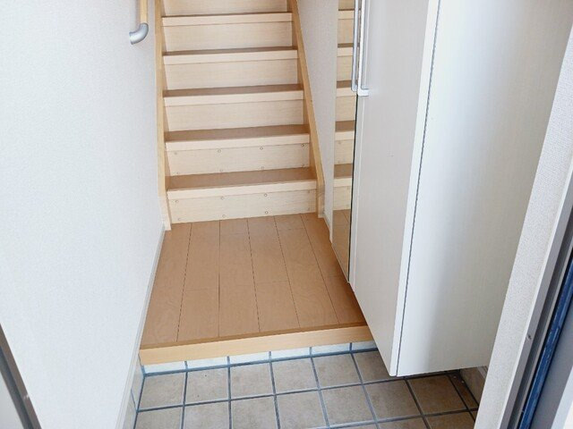 イリーデ　オーブの玄関|収納もある玄関です