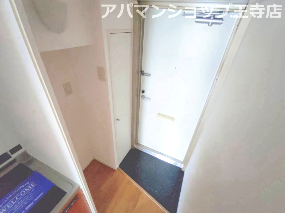 リアン三郷の玄関
