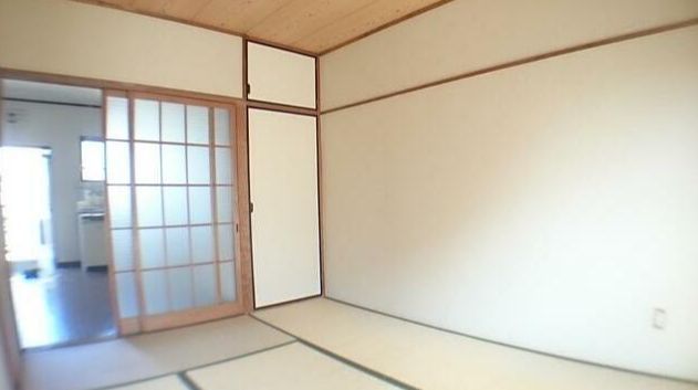 ピースフルハイツの和室