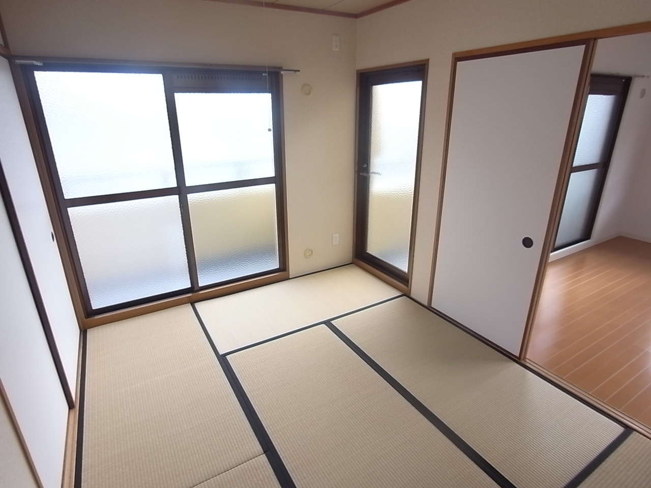 富雄サンパレスⅠ号館の和室