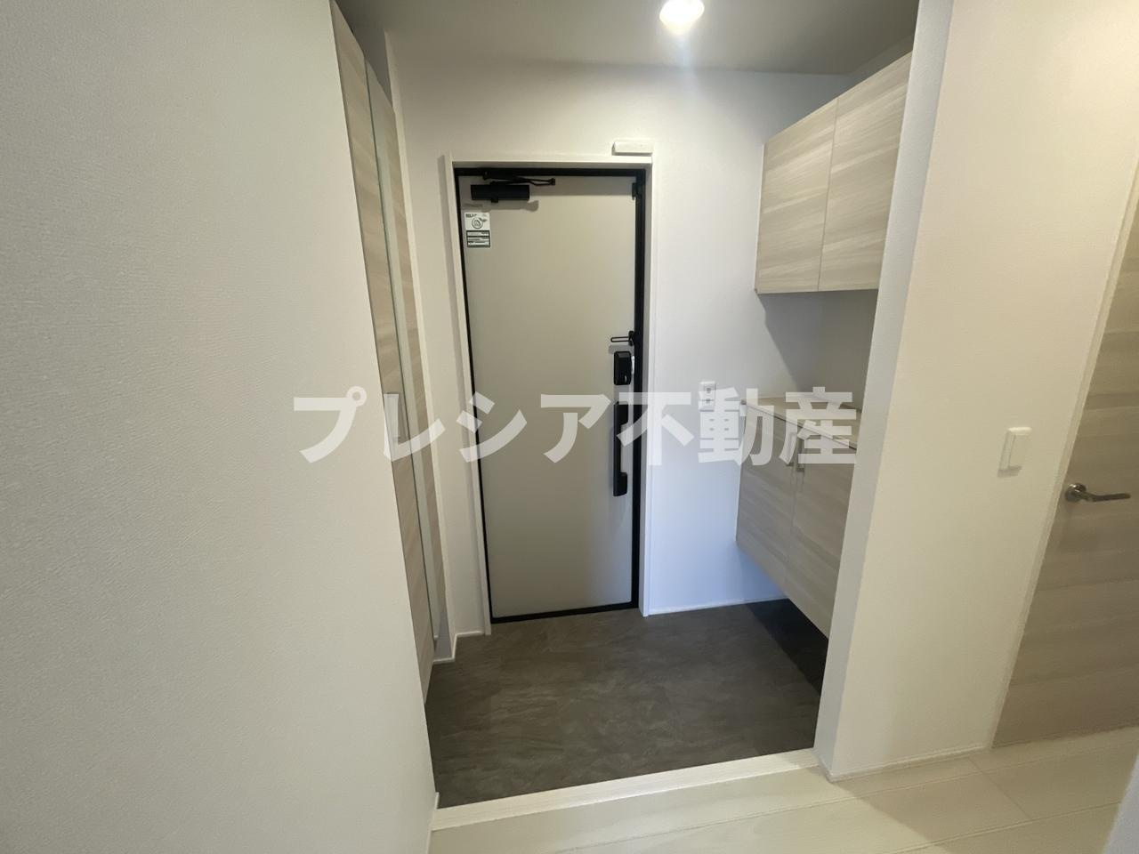 D-ROOM甲子園口の玄関