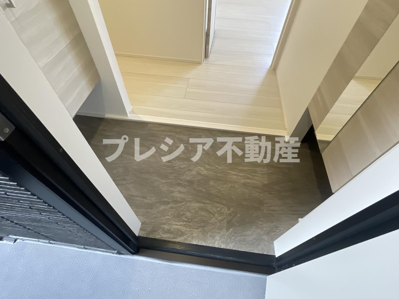 D-ROOM甲子園口の玄関