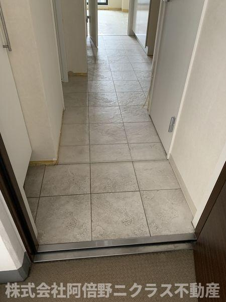 StoRKResidence昭和町の玄関|内装は別部屋の参考写真です。