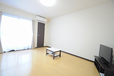 レオネクストますがの居間・リビング|ゆったり空間で気ままな新生活を♪