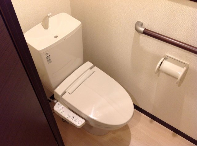 レオネクストますがのその他|トイレには快適な温水洗浄便座付