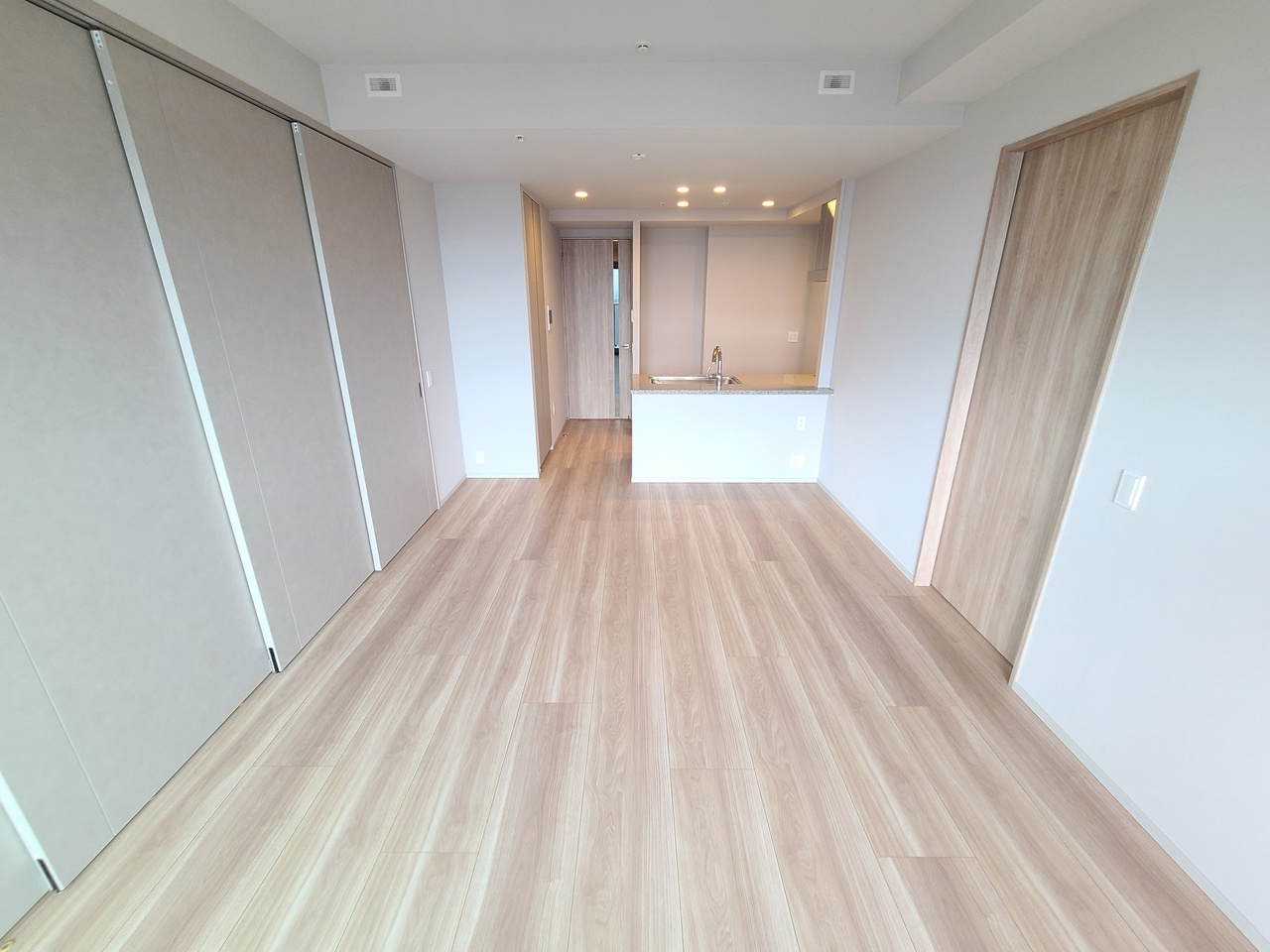 ＵＲＡＷＡ　ＴＨＥ　ＴＯＷＥＲの内装|★リビング・ダイニングの内装画像です★