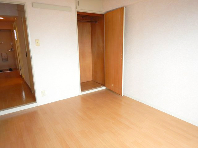エランドール武庫之荘の収納|こまごまとしたものを収納できそうですね