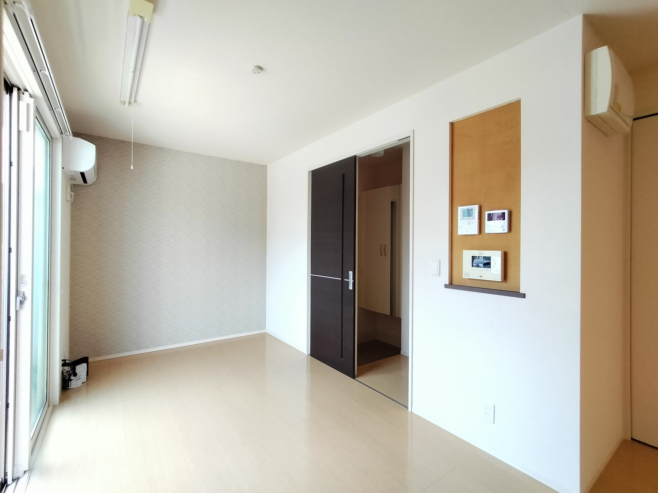 Ｄーｒｏｏｍ若葉台の居間・リビング