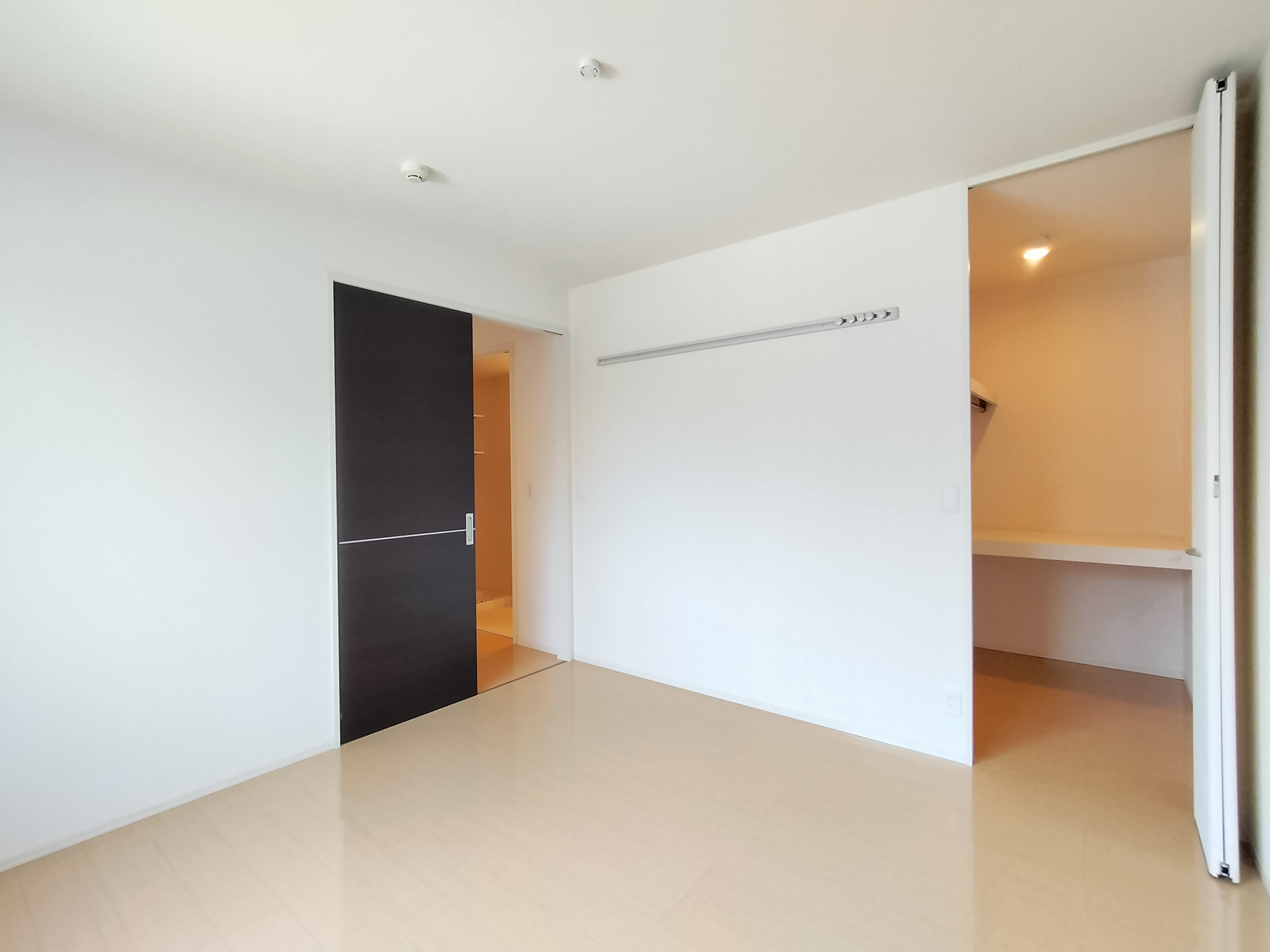 Ｄーｒｏｏｍ若葉台の洋室