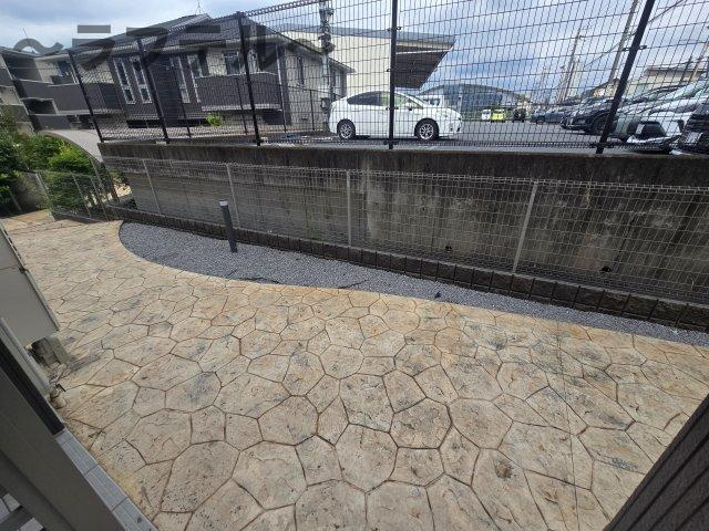 グラウクス　Ａのエントランス