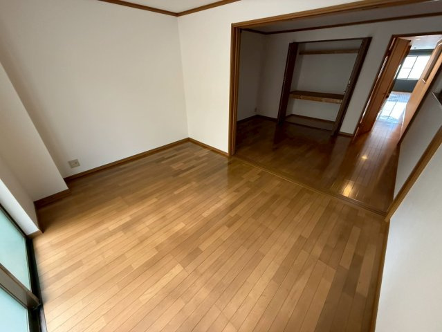 神殿マンション３号館の洋室