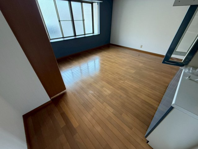 神殿マンション３号館の居間・リビング